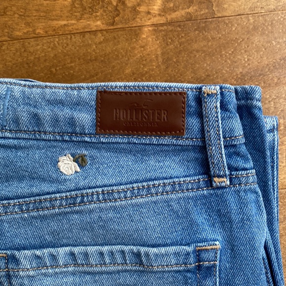 Hollister Jeans Hollister Ultra Highrise Mom Jeans Poshmark